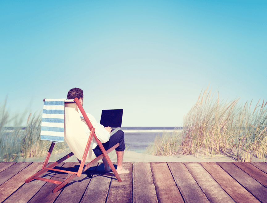 laptop-on-beach